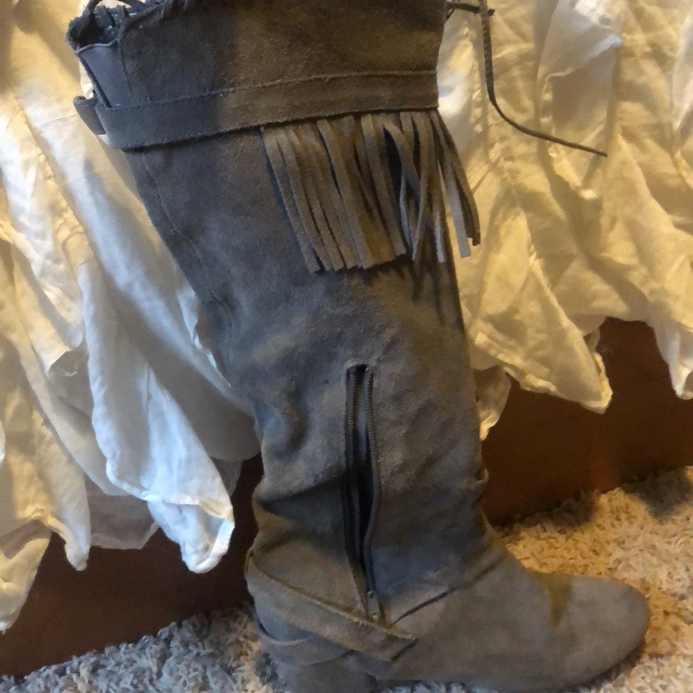 Theme tall gray boots